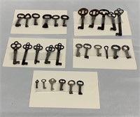 28 Assorted Skeleton Keys