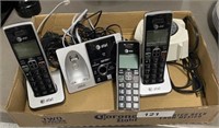 (3) AT&T Cordless Telephone Handsets and Lamp