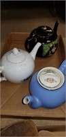 ceramic teapots