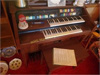 Lowrey Genie 88 Electrified Organ