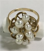 14k Gold And Pearl Ring With 4 Diamonds