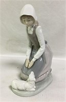 Nao By Lladro Porcelain Figurine Of Girl And Lamb