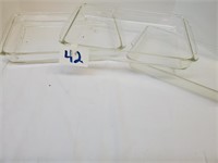 3 clear pyrex baking dishes