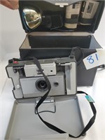 Early Polaroid 103 w/flash and bulbs