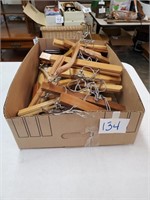 Box of wood pant hangers