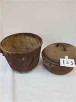 lot of 2 cast iron items