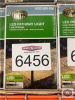 Hampton Bay LED pathway light low voltage