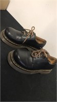 Heavy shoes made in England size 9’