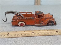 Vintage Hubley cast toy towtruck