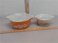 2 pyrex casserole dishes