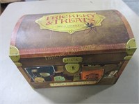 Spellcasters case / chest full of treasures