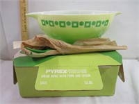 Pyrex Green Dot Salad Bowl with Fork - Original