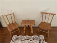 SMALL WOOD TABLE & 2 CHAIRS FOR DOLLS