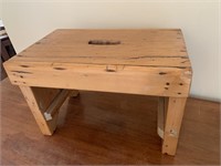 SMALL PRIMITIVE WOOD BENCH