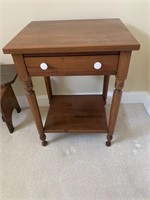 NIGHT STAND / LAMP TABLE