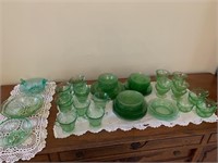 LARGE LOT OF GREEN DEPRESSION GLASS