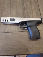 Walther SP22 .22LR w case