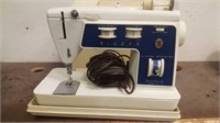 Singer Sewing Machine in Case