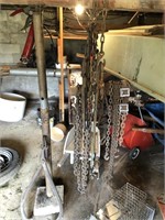 Chains pulleys tongs