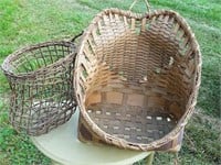 primitive handmade baskets x2