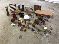 LARGE GROUPING OF VINTAGE DOLL FURNITURE