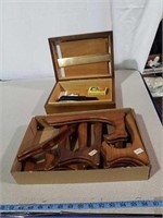 Humidor, cigar cutter, cigars and 8 plate holders