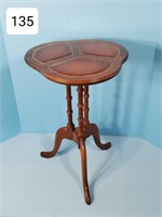 Mahogany Leather Top 3-Leg 20" Stand
