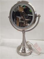 Swivel lighted vantity mirror