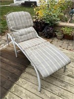 Patio Lounger, 2 Swivel Chairs With Cushions