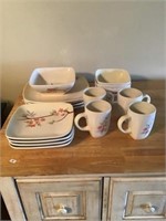 222 Fifth Set Of 4 Dishes