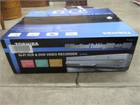 TOSHIBA VCR/DVD NEW IN BOX