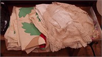 Vintage linens including applique quilt top with