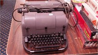 Vintage electric Underwood typewriter, Model 12