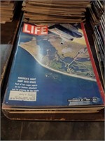 Lot (10+) Life Magazine - Space Issues