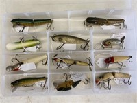 TRAY LOT VINTAGE LURES (11)