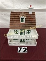 HANDMADE WOODEN BIRDHOUSE