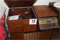 RCA radio and record player - works!