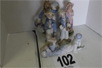 5 figurines