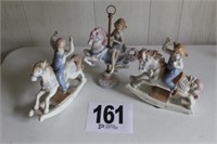 Set of 3 figurines - carousel