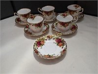 Old Country Rose Teacups