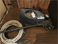 Small Campbell 1350 Pressure Washer with Extra
