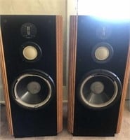 Infinity Kappa 7 loud speakers