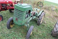 JOHN DEERE LA TRACTOR