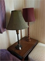 2 SMALL TABLE TOP DECORATOR LAMP