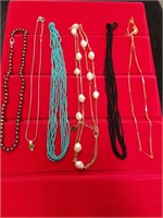 Lot of 6 Necklaces