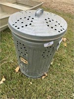 20-Gallon Composting Trash Can