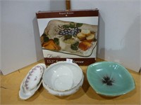 Sectional Server / Bowls / 2 Oval Plates