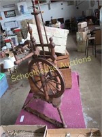 Antique small spinning wheel nice starter piece