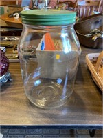 Pickle jar