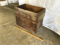 LARGE WOOD / WOODEN ADVERTSING CRATE / BOX
